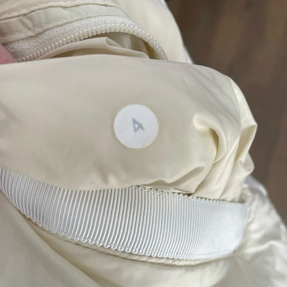 Lululemon What The Fluff Pullover in Polar Cream size 4 down filled - Picture 8 of 12